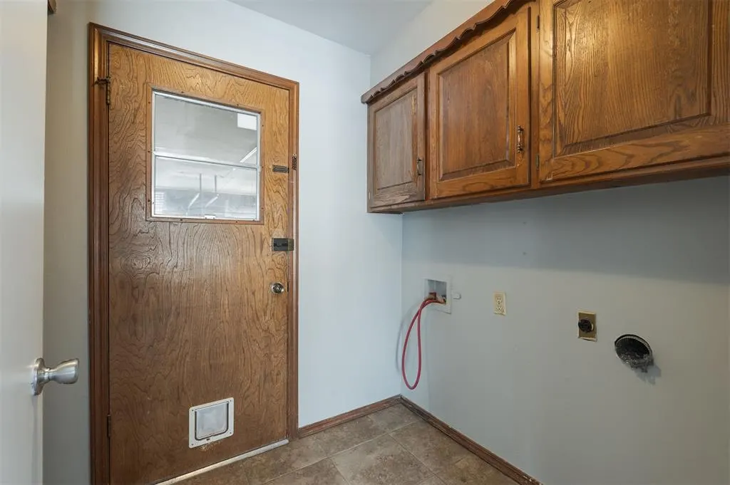 Photo 9 — 2401 NW 111th Street, Oklahoma City, OK 73120