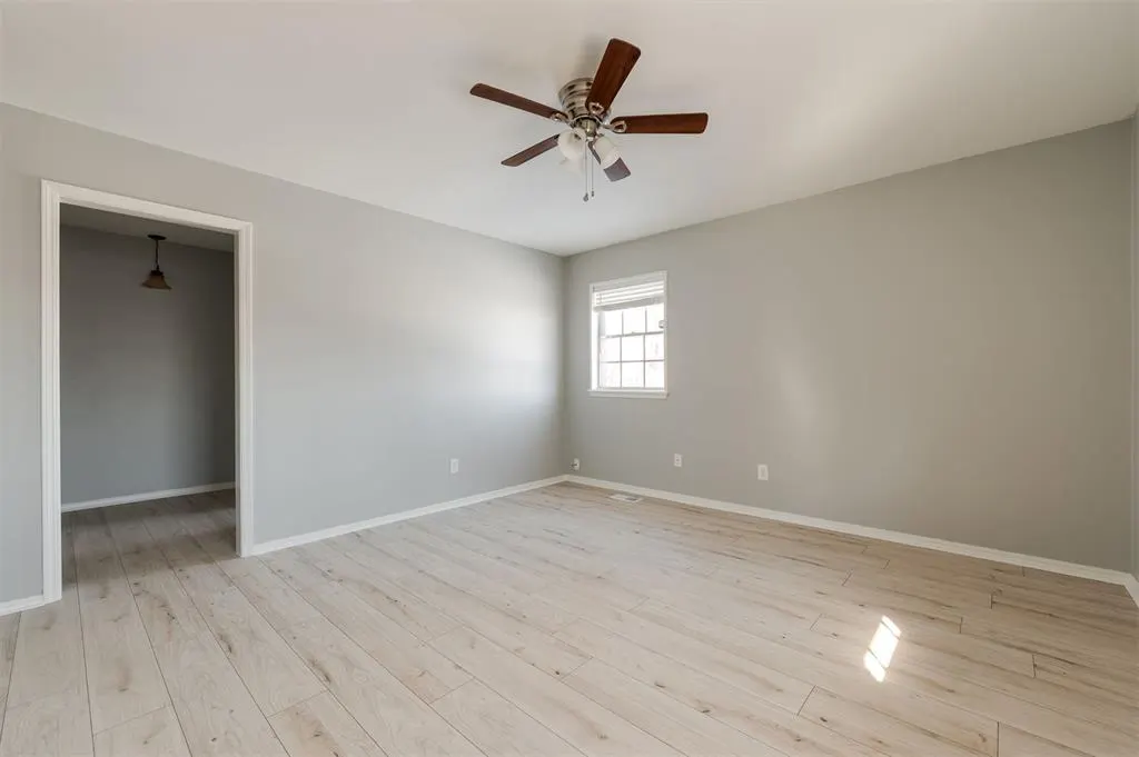 Photo 18 — 2401 NW 111th Street, Oklahoma City, OK 73120