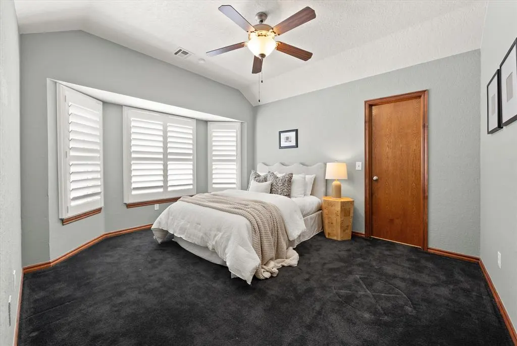 Photo 27 — 24101 N Western Avenue, Edmond, OK 73025