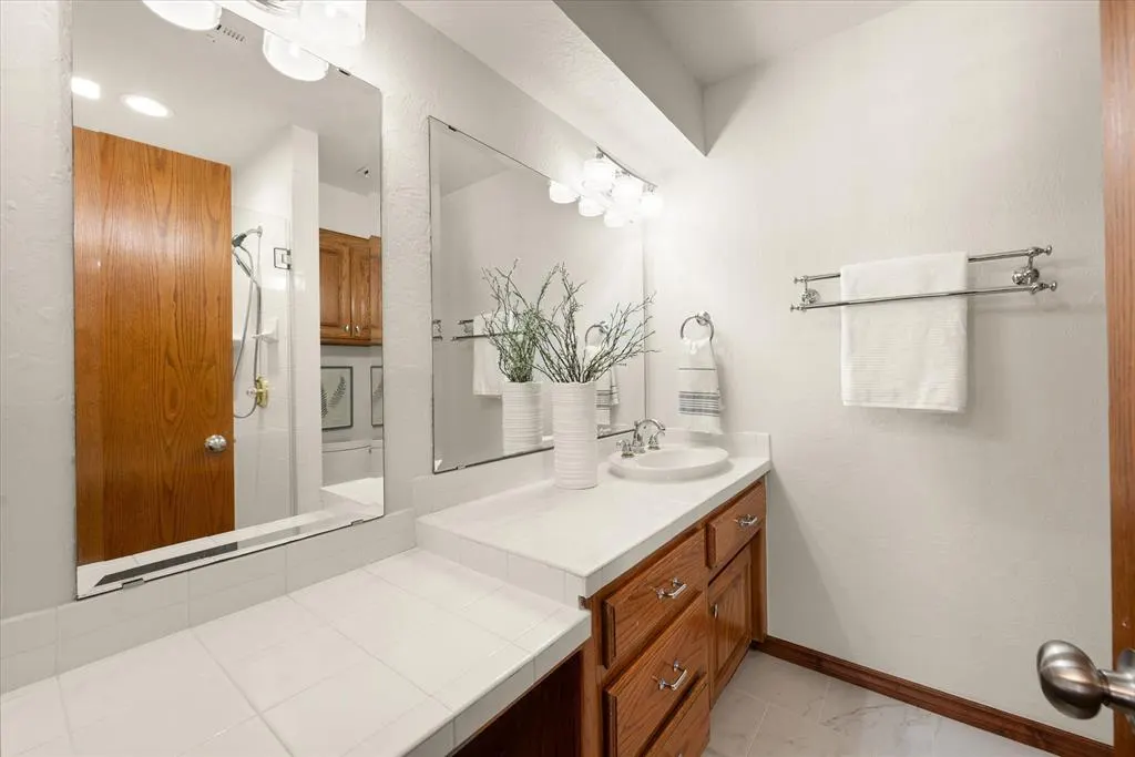 Photo 33 — 24101 N Western Avenue, Edmond, OK 73025