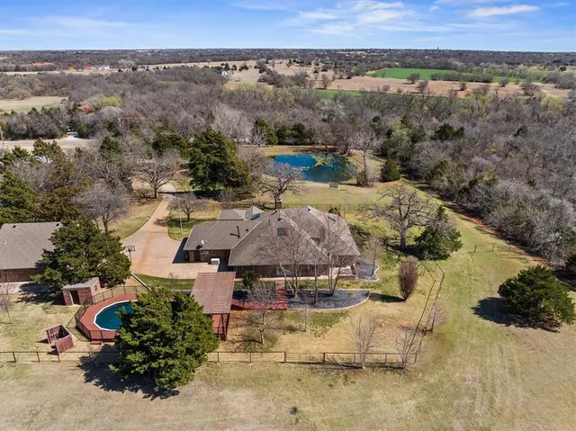 Photo 3 — 24101 N Western Avenue, Edmond, OK 73025