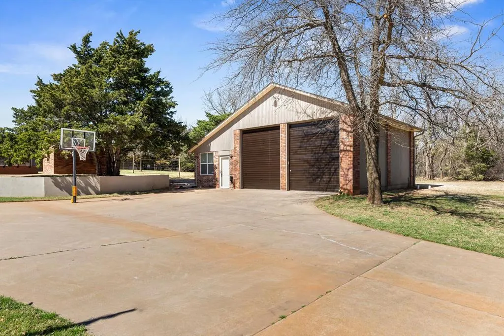 Photo 36 — 24101 N Western Avenue, Edmond, OK 73025
