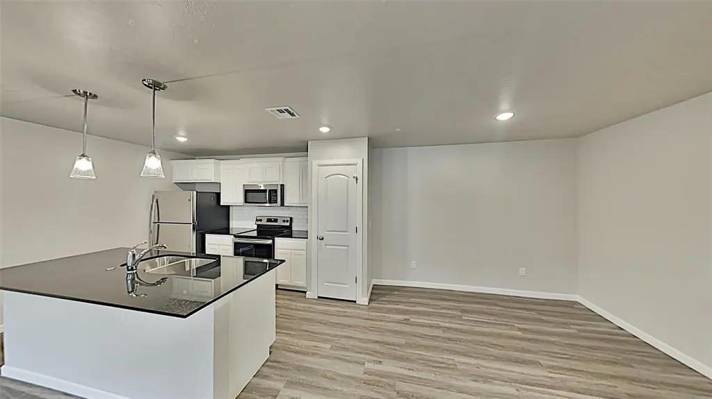 Photo 4 — 11208 Howard Drive, Oklahoma City, OK 73114