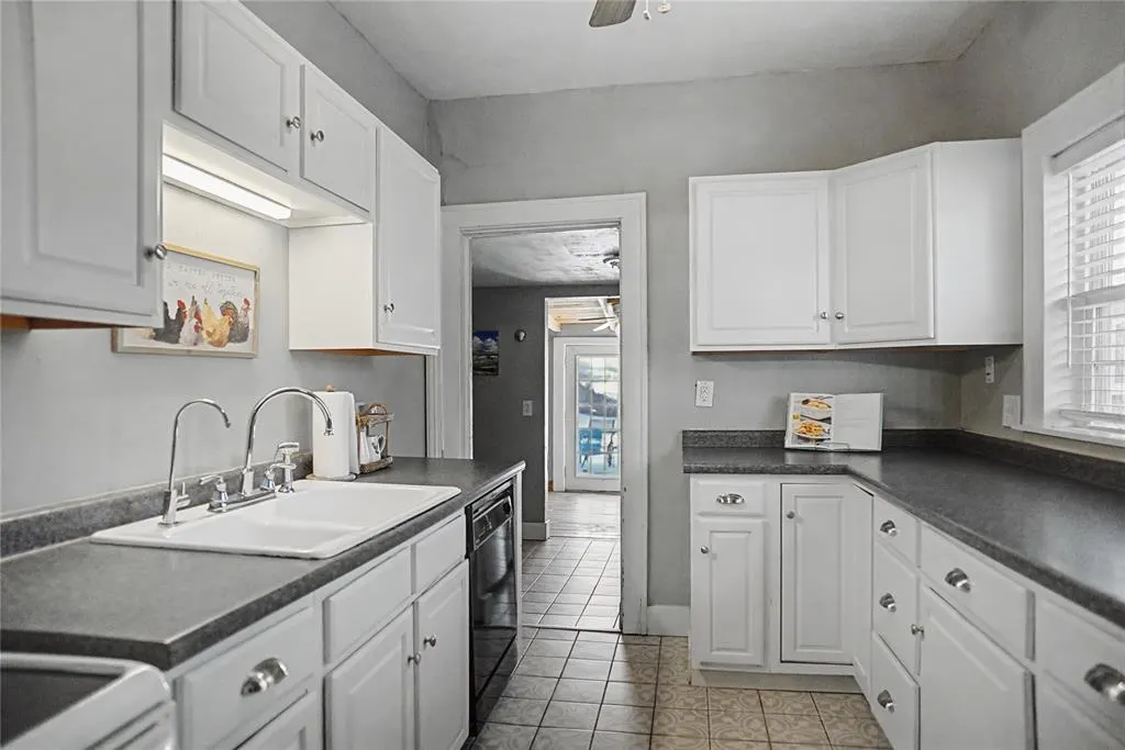 Photo 11 — 930 Maple Street, Yukon, OK 73099