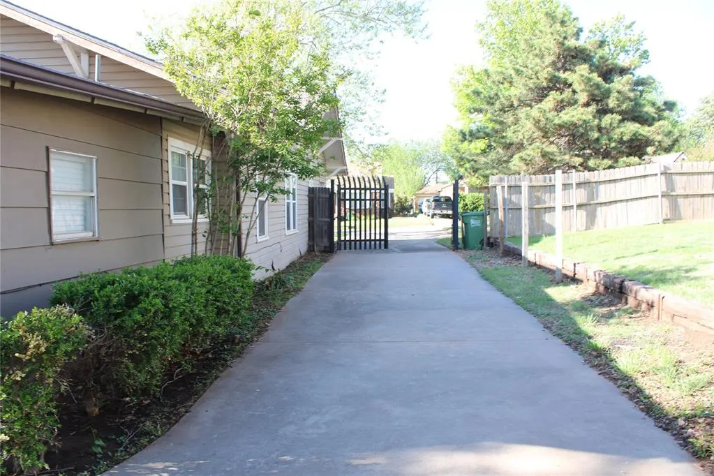 Photo 31 — 930 Maple Street, Yukon, OK 73099