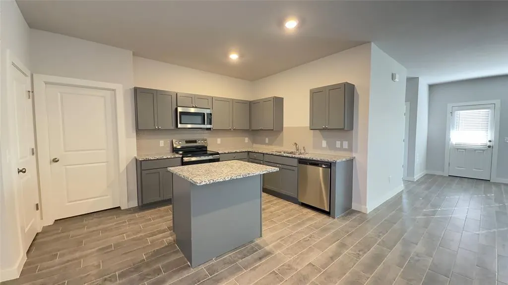 Photo 3 — 17290 Lantana Loop, Newalla, OK 74857
