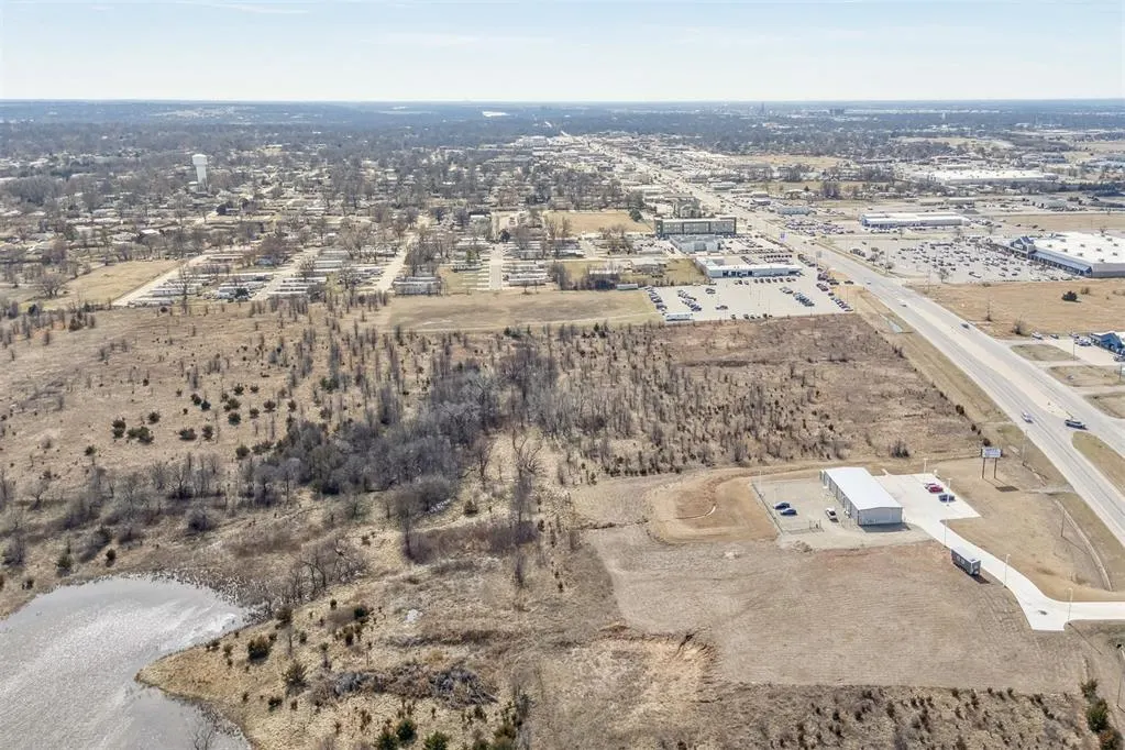 Photo 3 — 14th St & E Hubbard Rd, Ponca City, OK 74604
