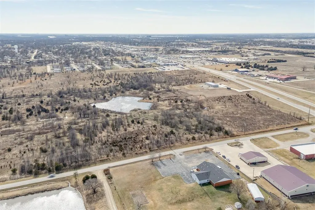 Photo 22 — 14th St & E Hubbard Rd, Ponca City, OK 74604