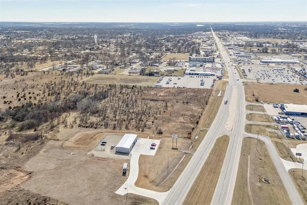 Photo 4 — 14th St & E Hubbard Rd, Ponca City, OK 74604