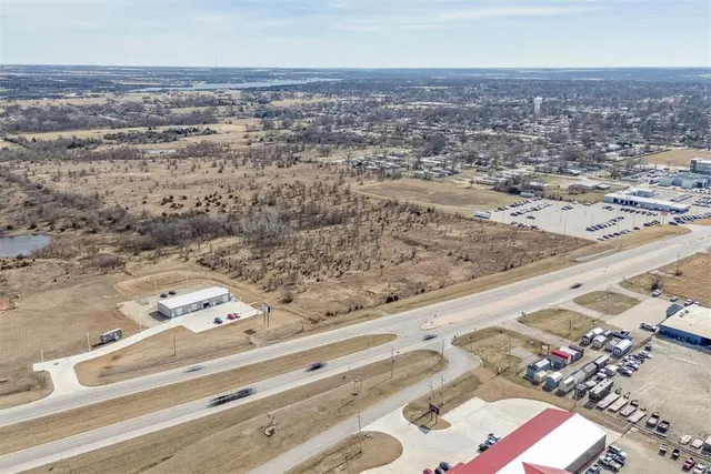 Photo 7 — 14th St & E Hubbard Rd, Ponca City, OK 74604