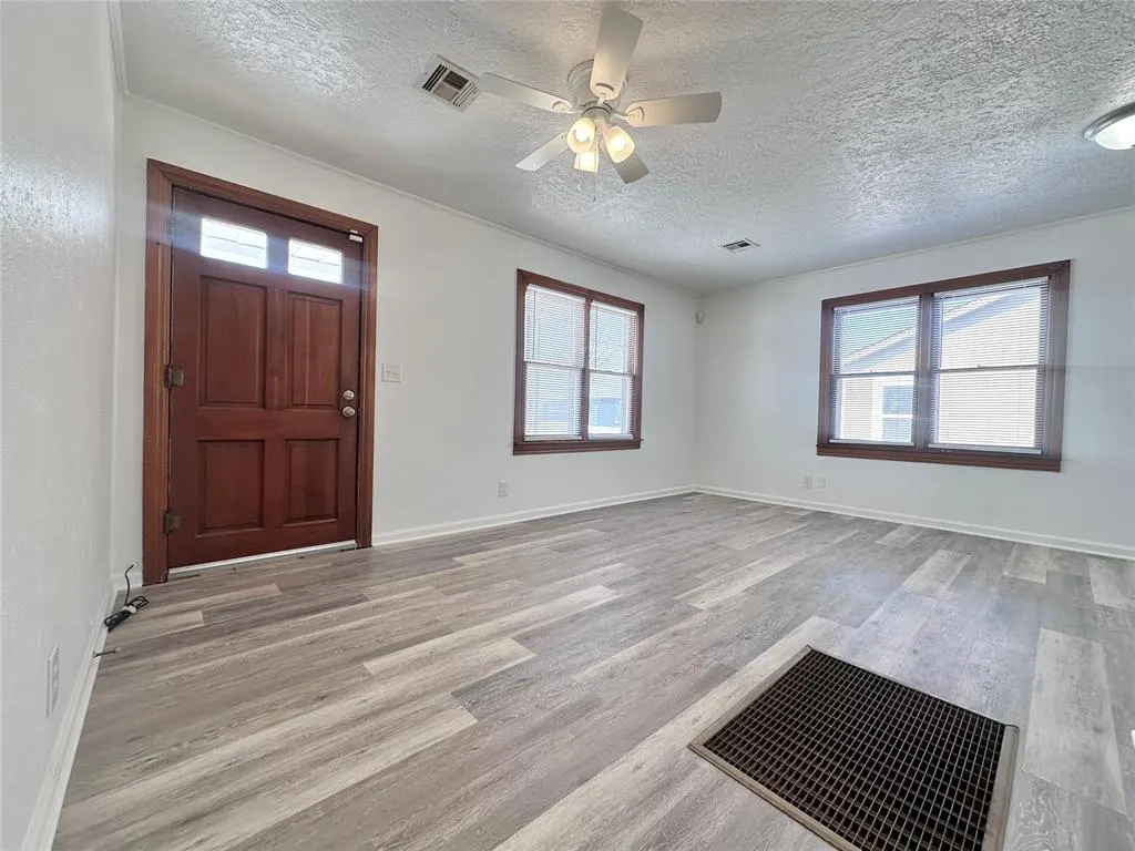 Photo 9 — 2615 N Market Avenue, Shawnee, OK 74804