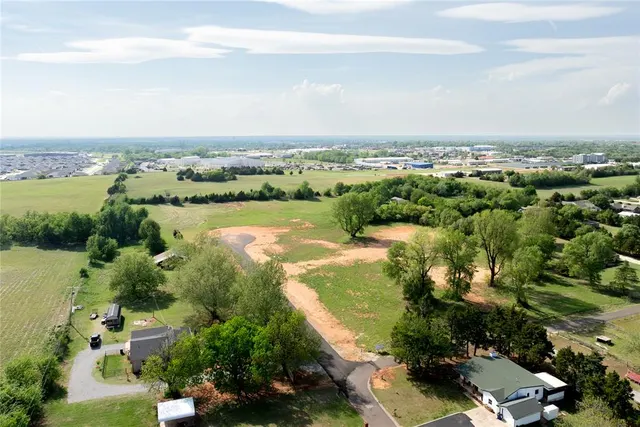 Photo 5 — E Lily Lane, Mustang, OK 73064