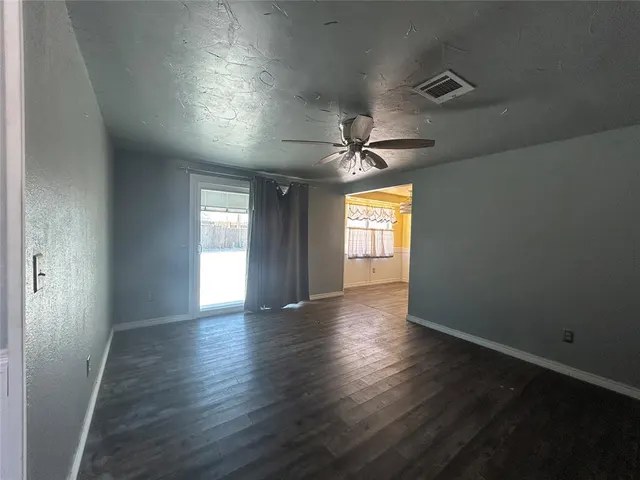 Photo 4 — 8441 NW 92nd Street, Oklahoma City, OK 73132