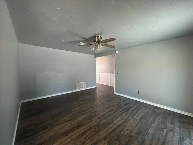Photo 5 — 8441 NW 92nd Street, Oklahoma City, OK 73132
