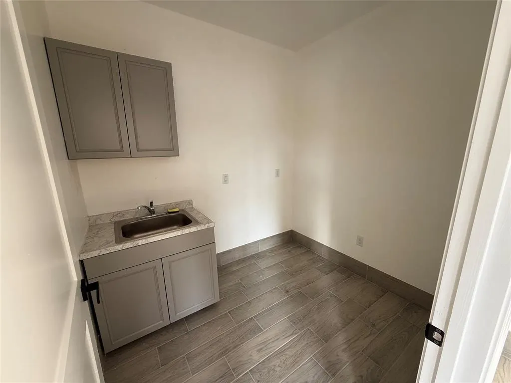 Photo 5 — 4417 NW 39th Expressway, Oklahoma City, OK 73112