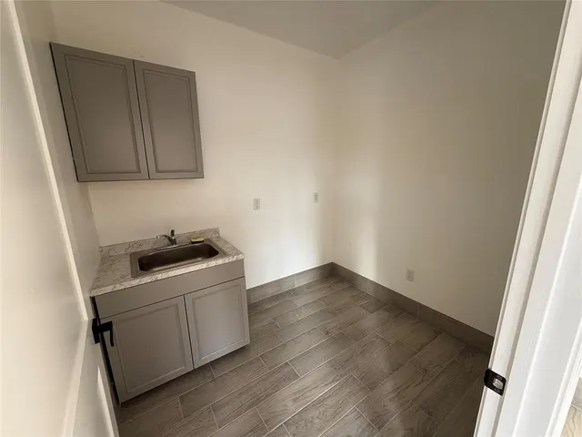 Photo 5 — 4417 NW 39th Expressway, Oklahoma City, OK 73112