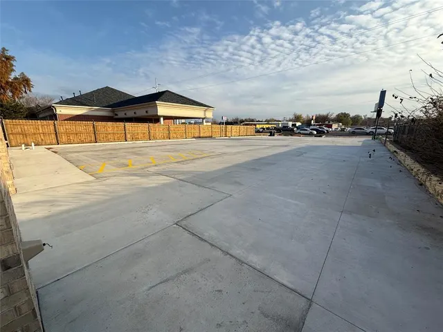 Photo 8 — 4417 NW 39th Expressway, Oklahoma City, OK 73112