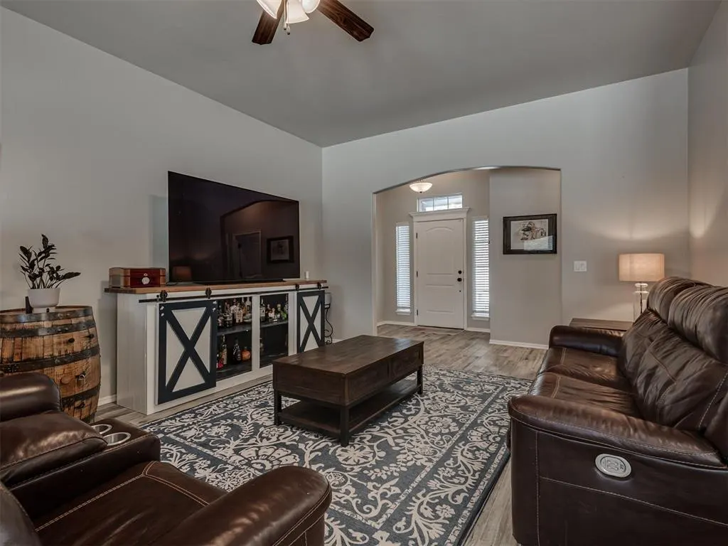 Photo 8 — 19210 Hidden Pines Drive, Norman, OK 73026