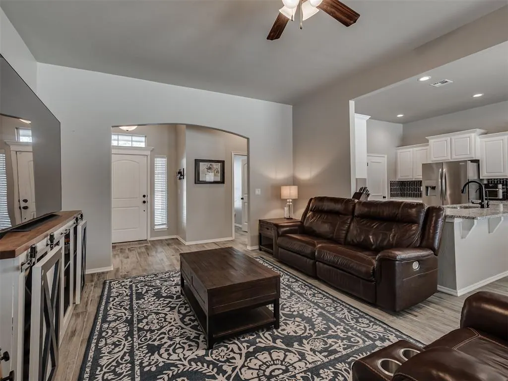 Photo 9 — 19210 Hidden Pines Drive, Norman, OK 73026