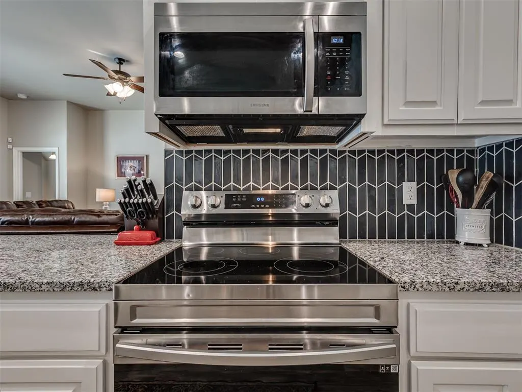 Photo 12 — 19210 Hidden Pines Drive, Norman, OK 73026