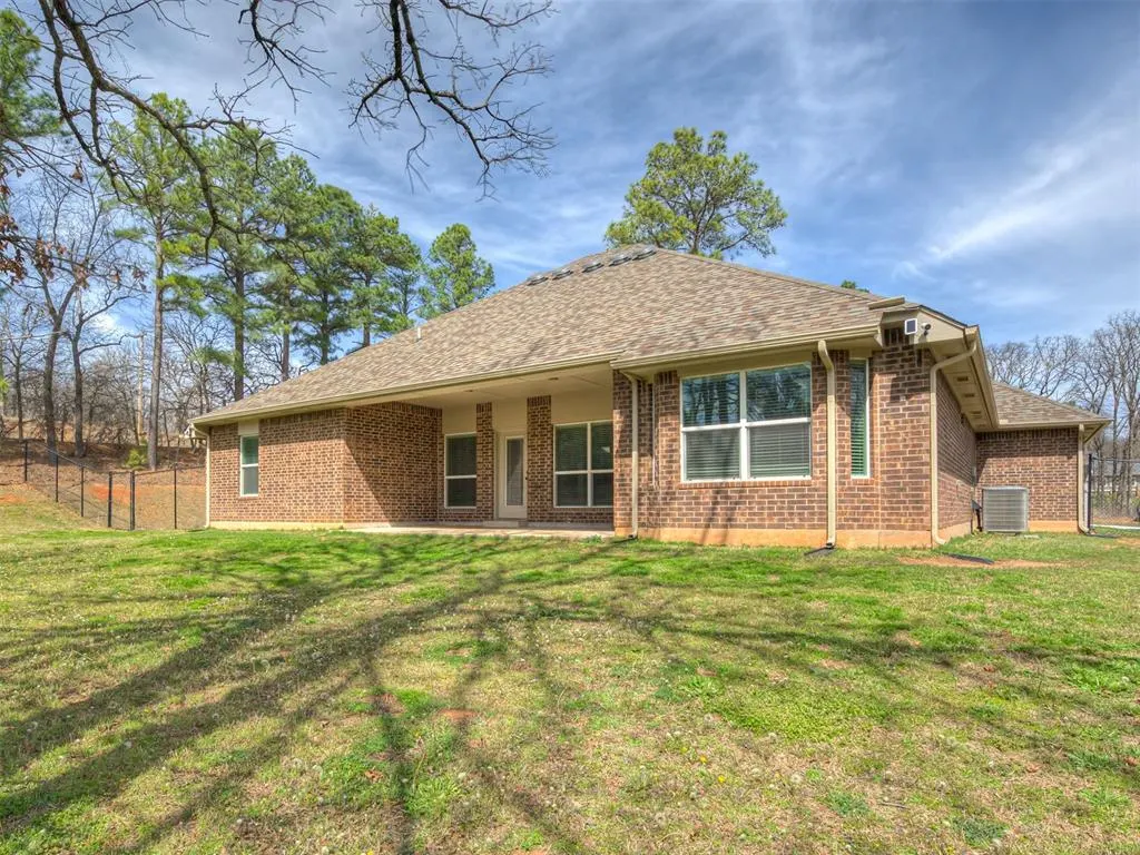Photo 38 — 19210 Hidden Pines Drive, Norman, OK 73026