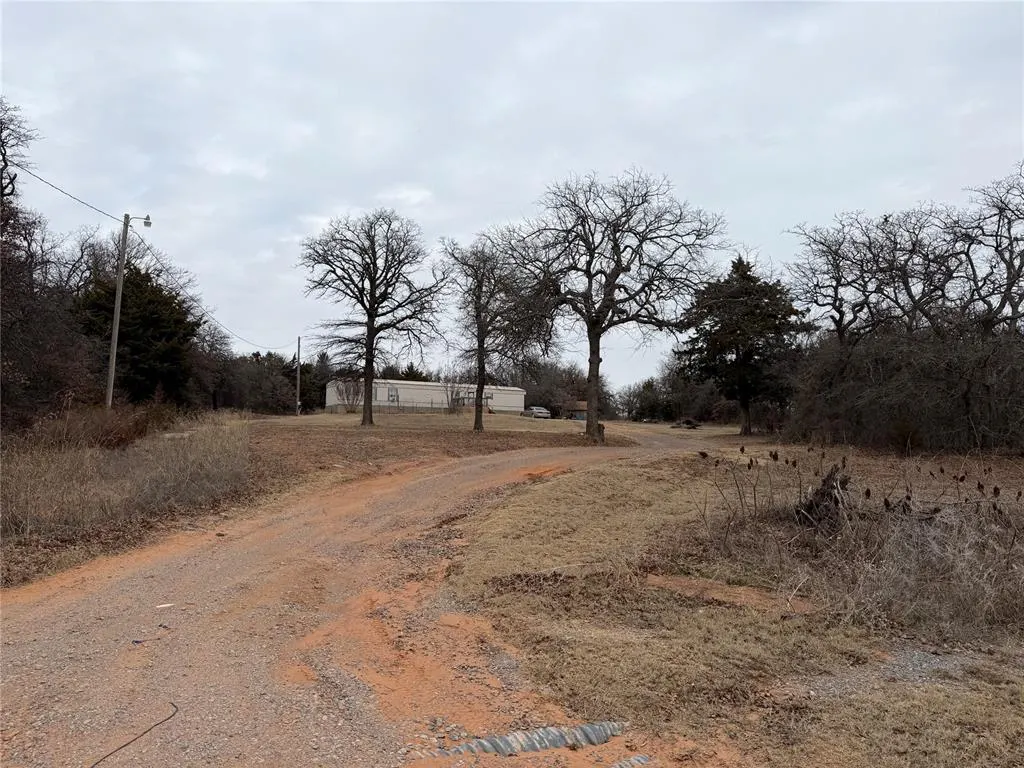 Photo 2 — 116 County Road 1170, Minco, OK 73059