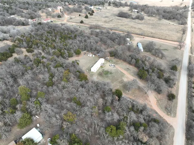 Photo 3 — 116 County Road 1170, Minco, OK 73059