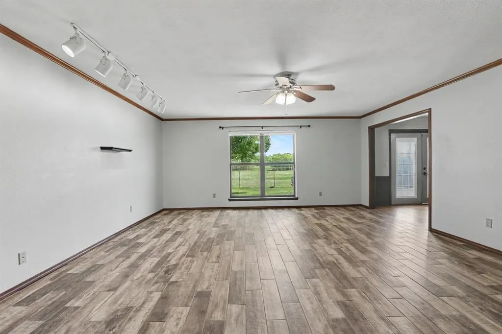 Photo 7 — 11212 N Ann Arbor Avenue, Oklahoma City, OK 73162