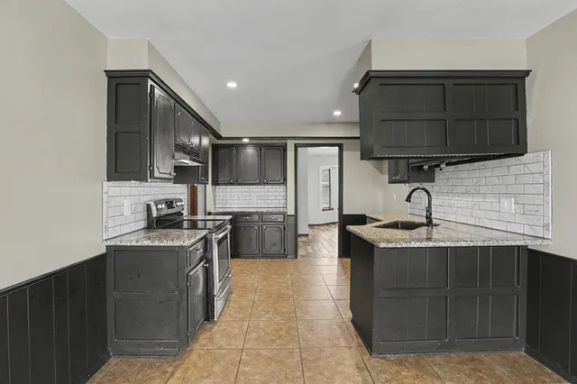 Photo 2 — 11212 N Ann Arbor Avenue, Oklahoma City, OK 73162