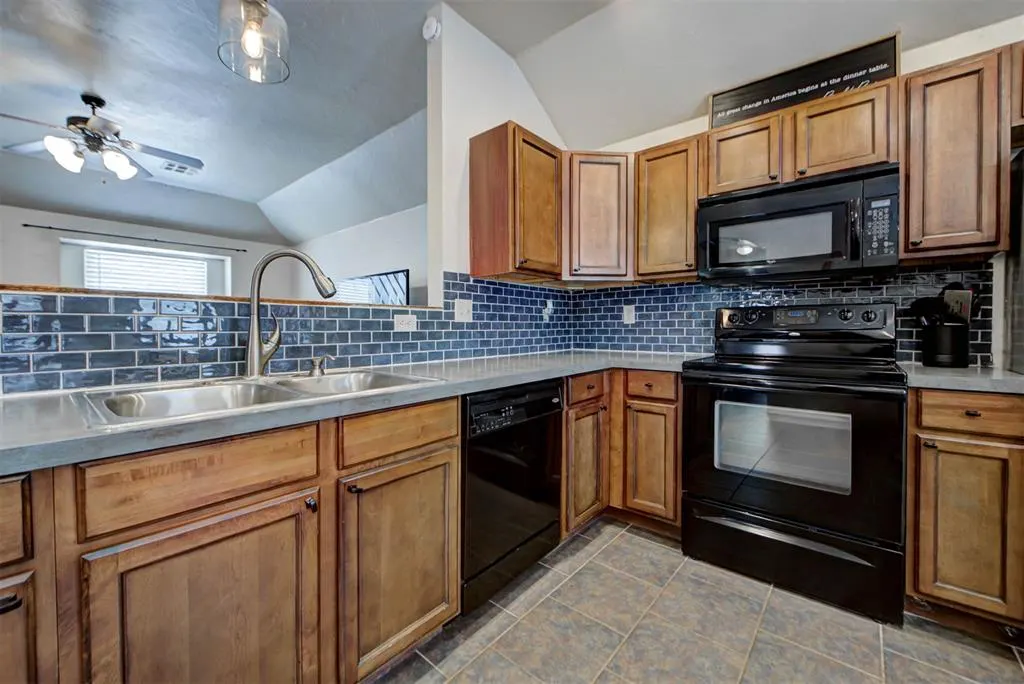 Photo 14 — 4704 SE 81st Street, Oklahoma City, OK 73135