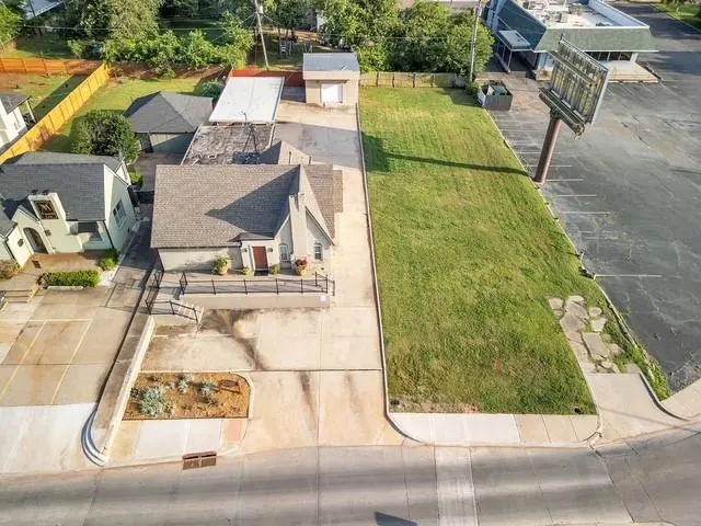 Front exterior — 1220 NW 50th Street, Oklahoma City, OK 73118