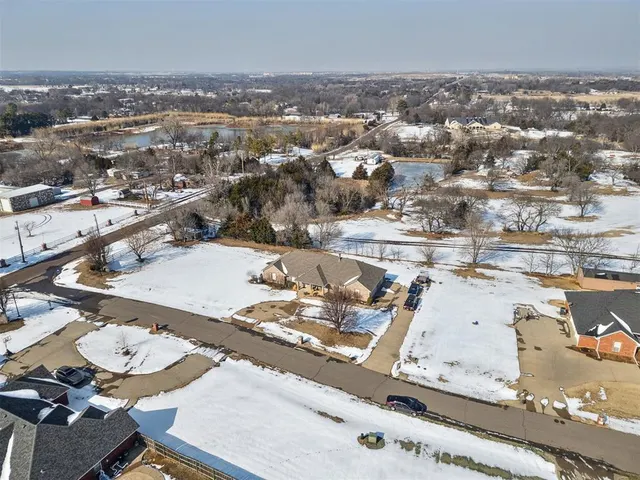 Photo 2 — 1617 SE 5th Street, Newcastle, OK 73065