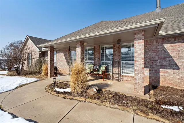 Photo 3 — 1617 SE 5th Street, Newcastle, OK 73065