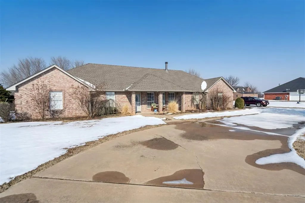 Photo 4 — 1617 SE 5th Street, Newcastle, OK 73065