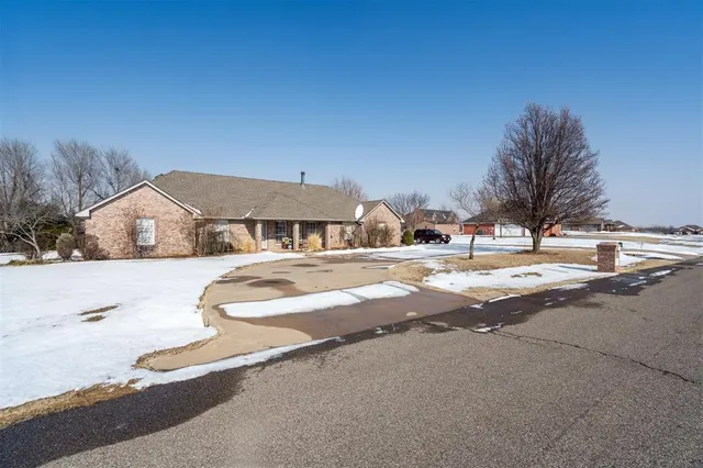 Photo 5 — 1617 SE 5th Street, Newcastle, OK 73065