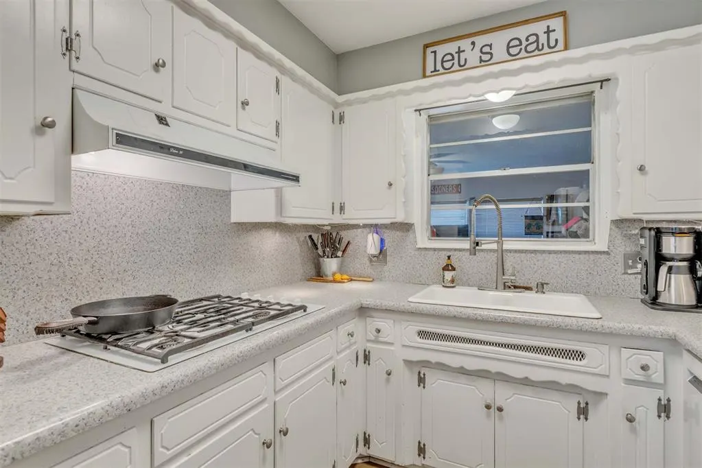 Photo 12 — 4405 NW 54th Street, Oklahoma City, OK 73112