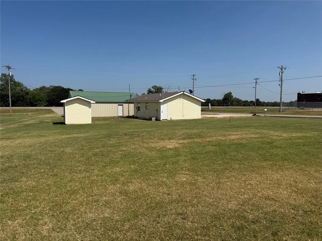 Photo 4 — 55968 Moccasin Tail Road, Prague, OK 74864