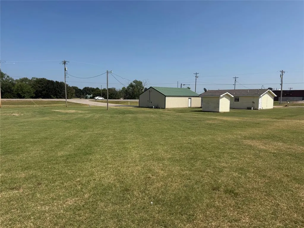 Photo 7 — 55968 Moccasin Tail Road, Prague, OK 74864
