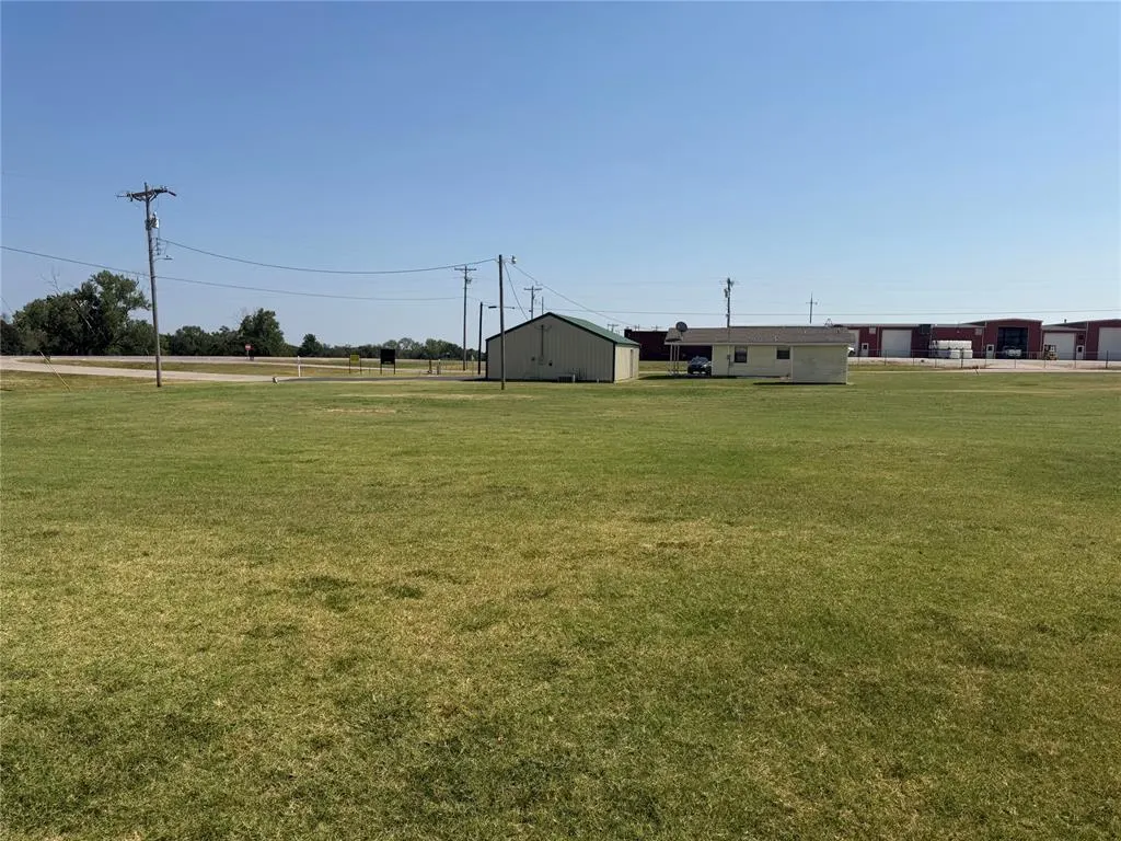 Photo 10 — 55968 Moccasin Tail Road, Prague, OK 74864