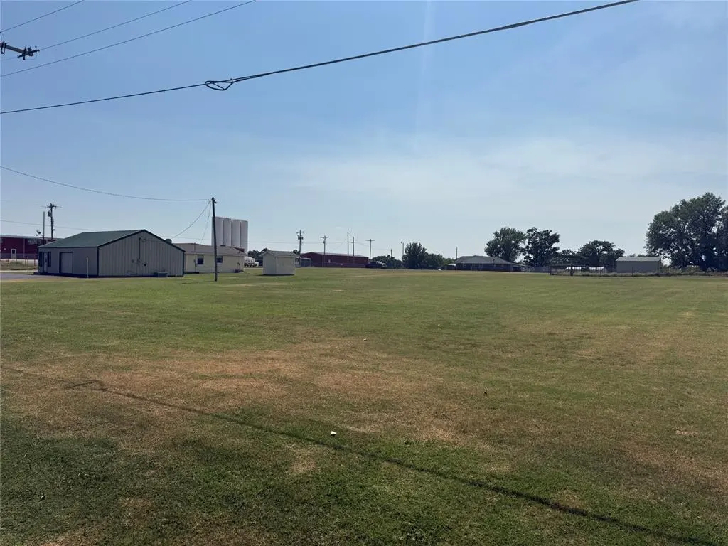 Photo 11 — 55968 Moccasin Tail Road, Prague, OK 74864
