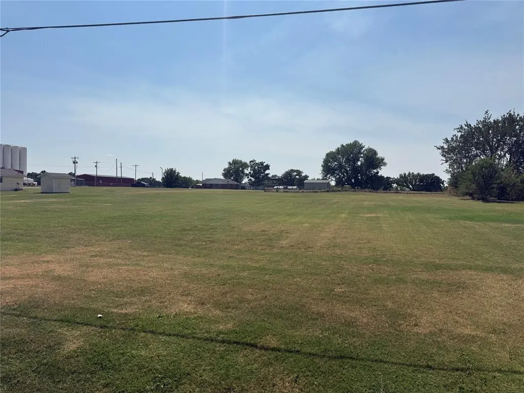 Photo 12 — 55968 Moccasin Tail Road, Prague, OK 74864