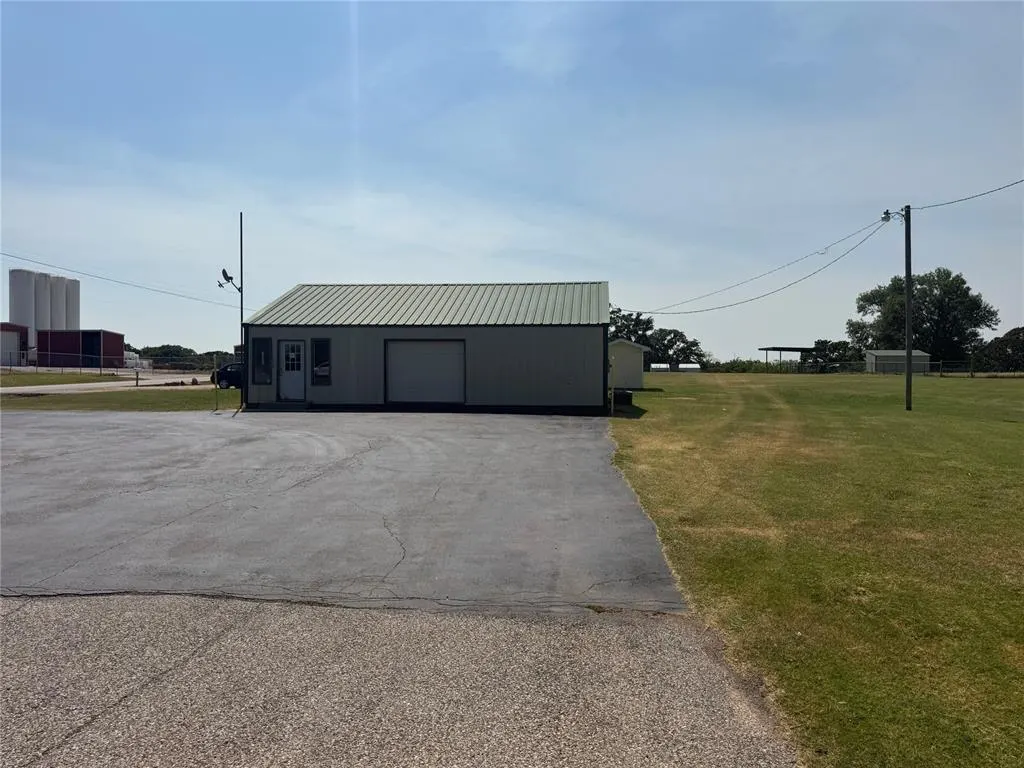 Photo 14 — 55968 Moccasin Tail Road, Prague, OK 74864