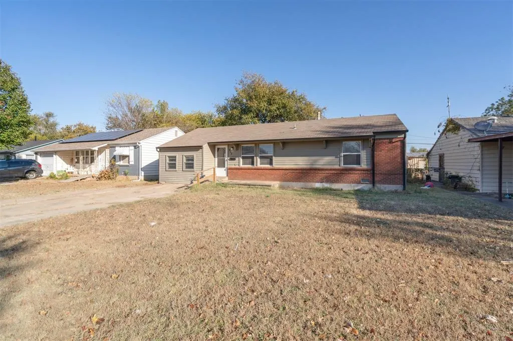 Photo 3 — 317 E Key Boulevard, Midwest City, OK 73110