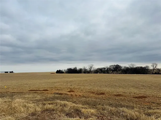 Photo 3 — 2439 Christian Circle, Chickasha, OK 73018