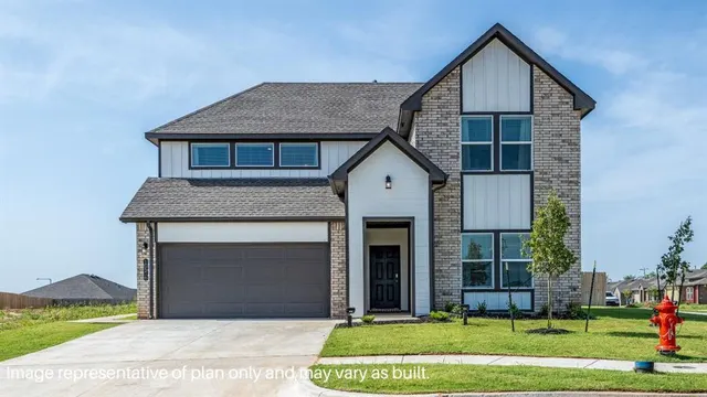 Front exterior — 4319 Dusty Trail, Norman, OK 73072