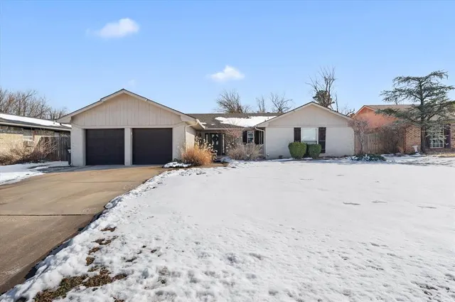 Front exterior — 4009 Pine Ridge Road, Shawnee, OK 74804
