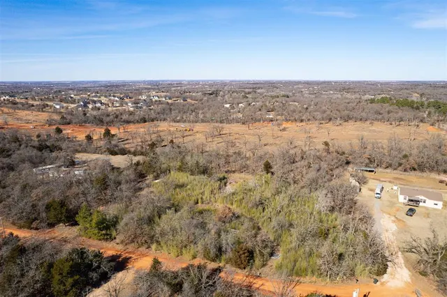 Photo 2 — 3500 Copper Hill Drive, Guthrie, OK 73044