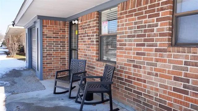 Photo 2 — 1605 Fieldstone Lane, Tecumseh, OK 74873