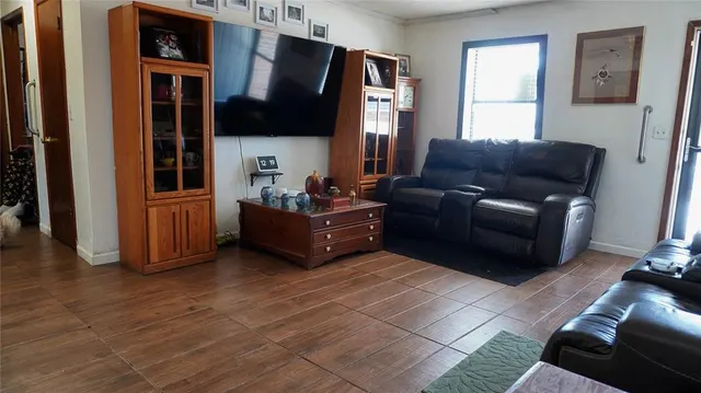 Photo 5 — 1605 Fieldstone Lane, Tecumseh, OK 74873