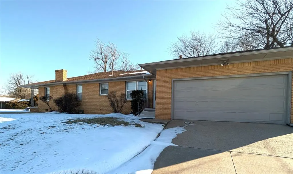 Photo 2 — 2800 NE 17th Street, Oklahoma City, OK 73111